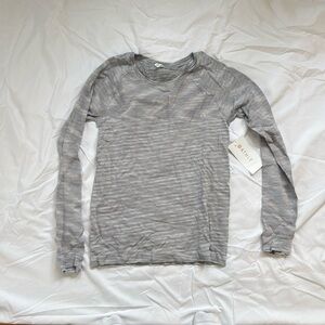 NWT Athleta momentum long sleeve size L
